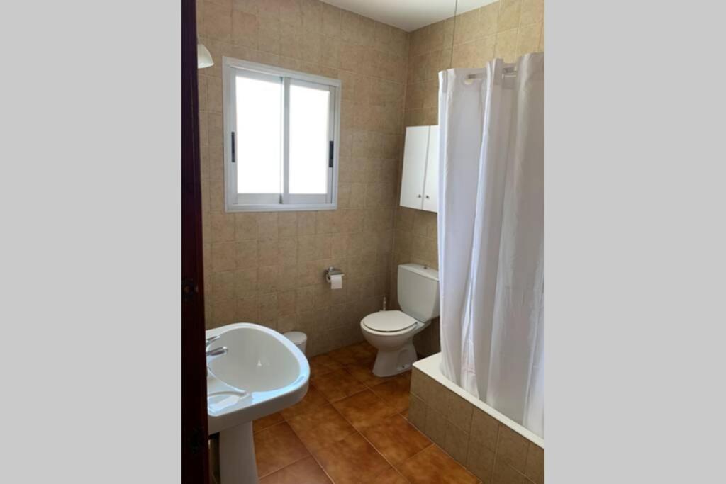 Apartamento En Playa Santo Tomas 1-5 Es Migjorn Gran Esterno foto