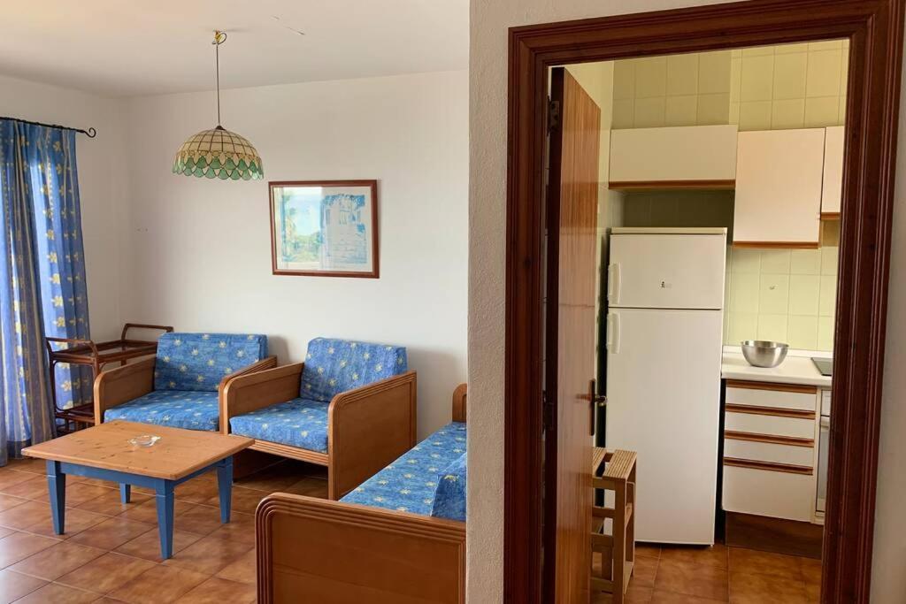 Apartamento En Playa Santo Tomas 1-5 Es Migjorn Gran Esterno foto